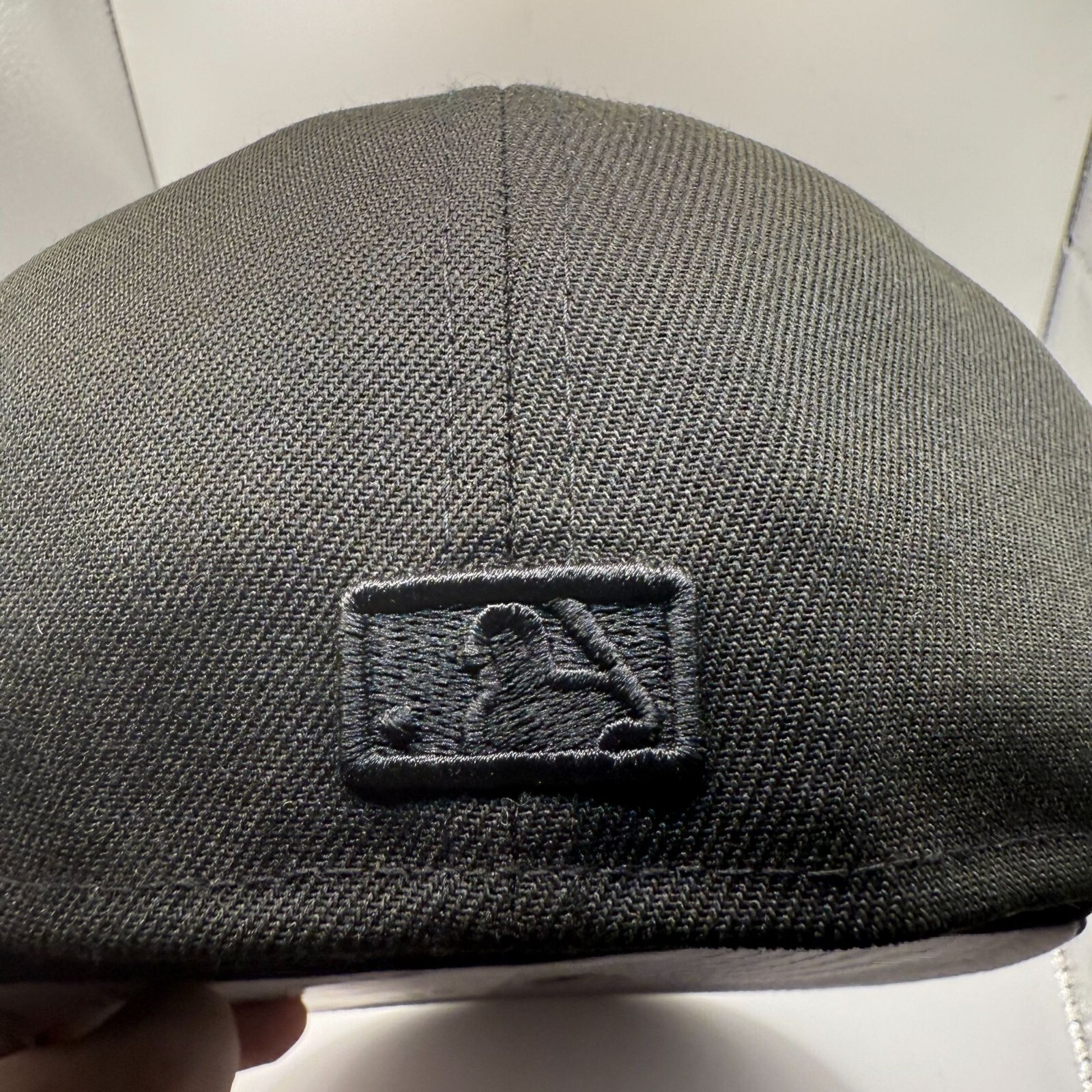 New Era 59FIFTY Milwaukee Brewers Solid Black Colorpack Fitted Hat Size 7 1/8 Ne