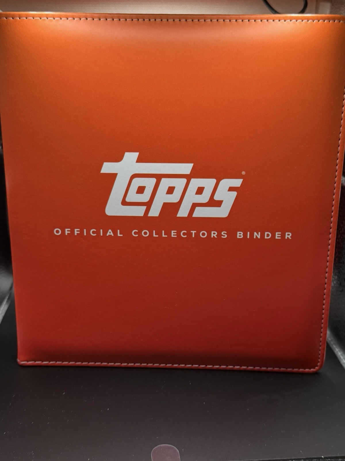 2026 Topps Official Collectors Kit – Collectors Orange Binder w/ 10 pages New