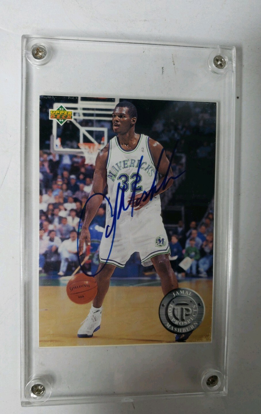 AUTOGRAGHED 93-94 Upper Deck JAMAL MASHBURN Mavericks Basketball Card #486 ~COA~