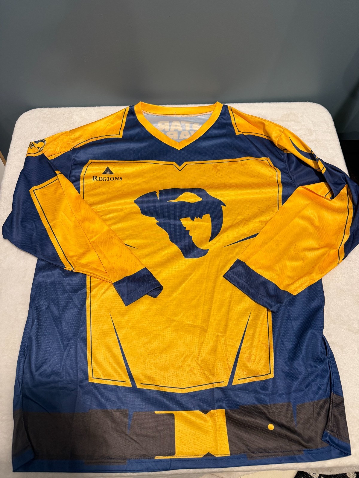 Nashville Predators Skull Star Wars Jersey-XL NWOT Still in original Packaging