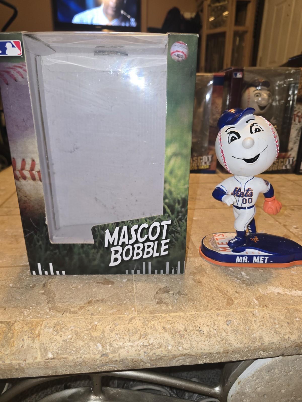 MR MET New York Mets Mascot 2010 Forever Collectibles Foco Bobble head NY Mrs