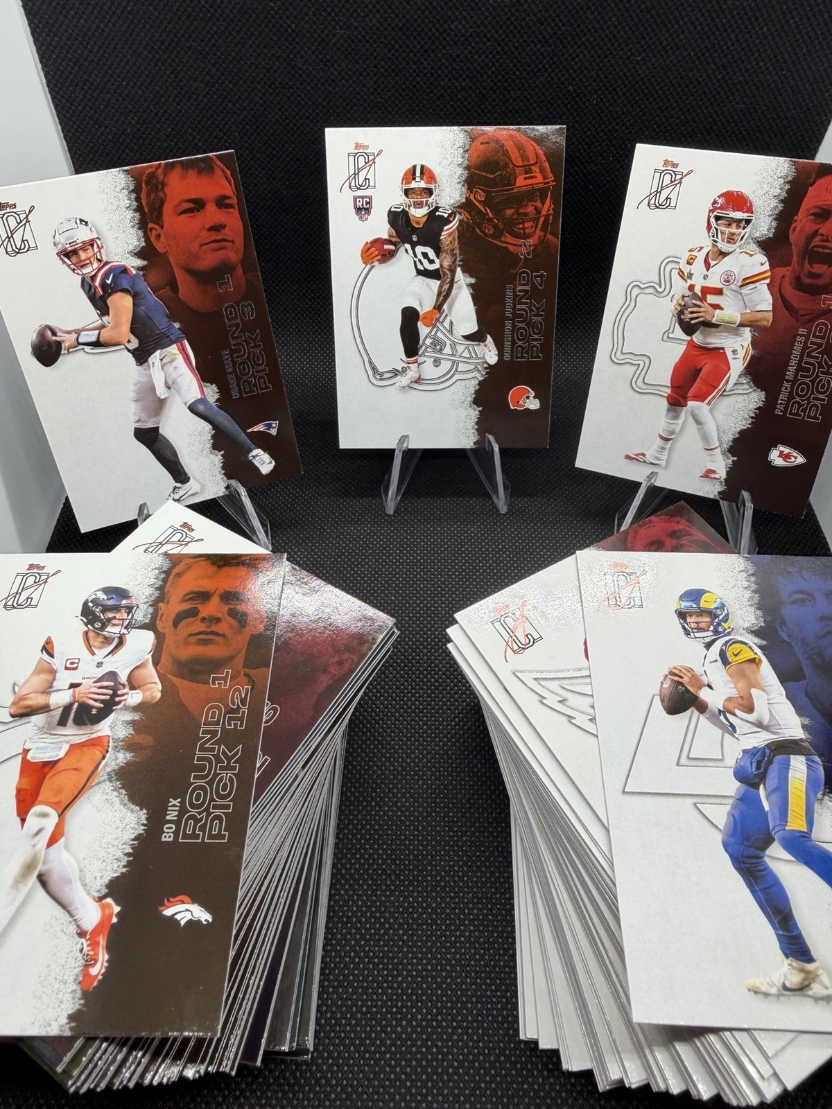 2025 Topps Signature Class NFL [Base Singles/Parallels] 🔥Complete Your Set🔥