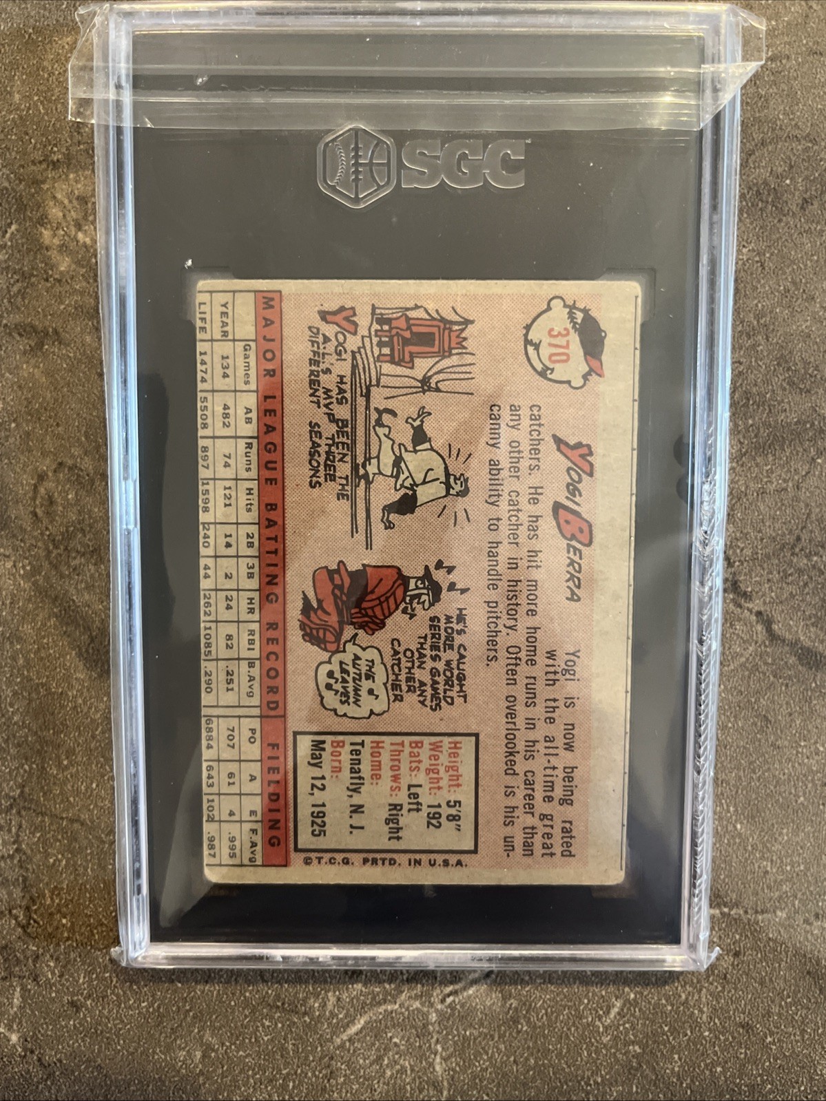 🔥⬛️Yogi Berra⬛️🔥1958 Topps Baseball #370 ~ N. Y. Yankees HOF ~ SGC 2.5