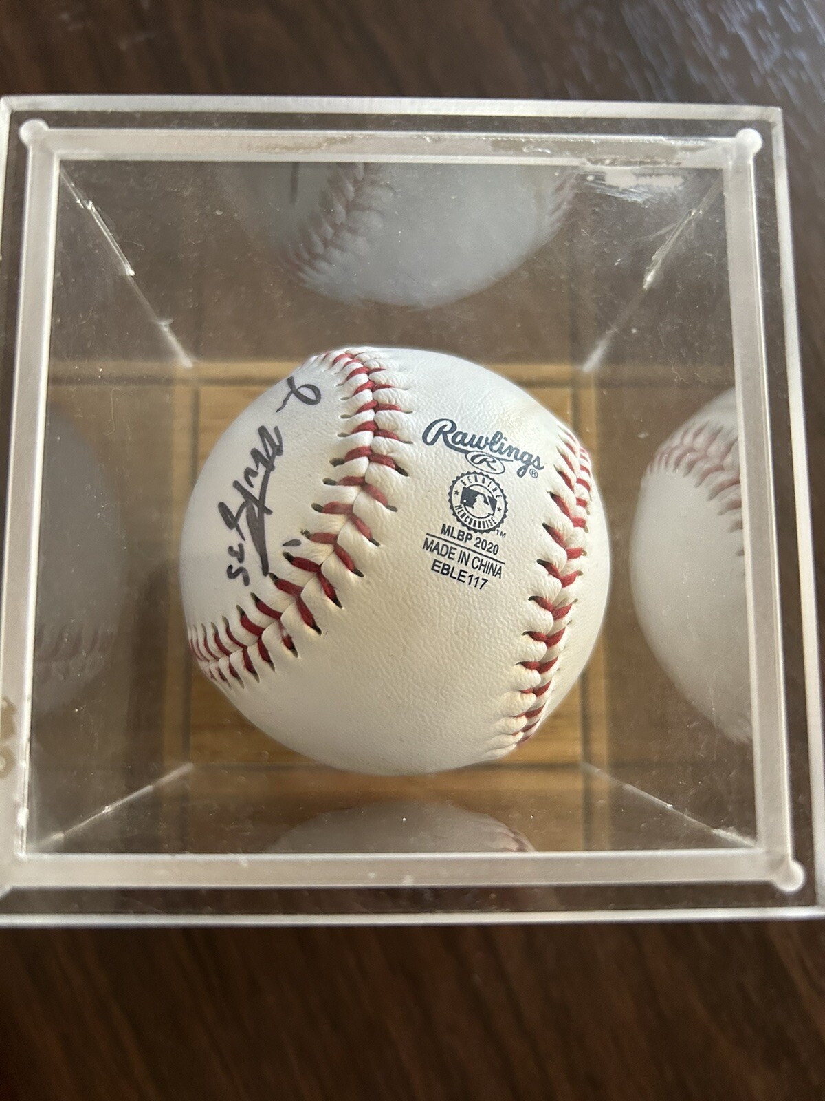 Joe Mantiply Signed Baseball – Arizona Diamondbacks – Case Not Available
