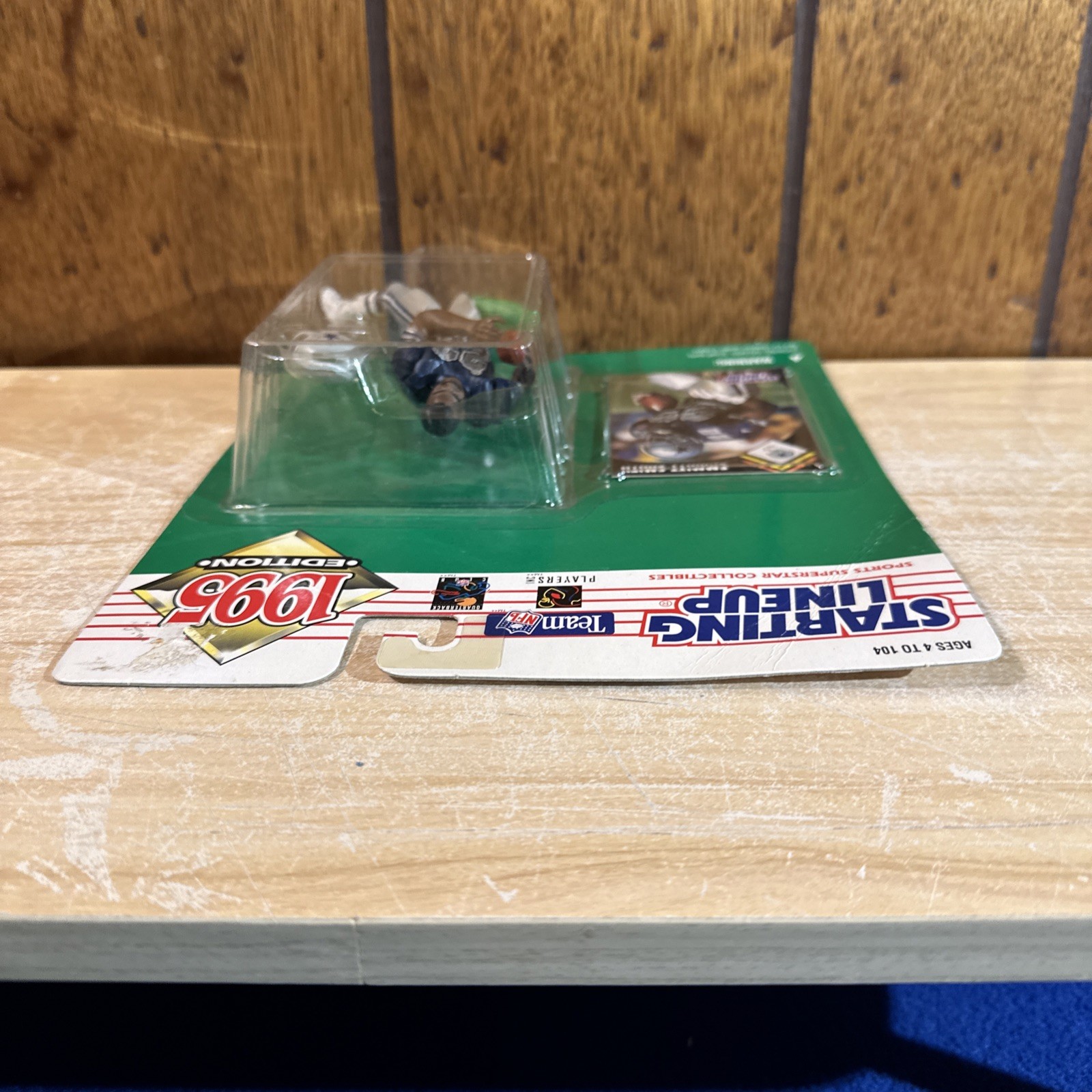 Emmitt Smith Starting Lineup NFL #22 Dallas Cowboys Action Figure and Card 1995