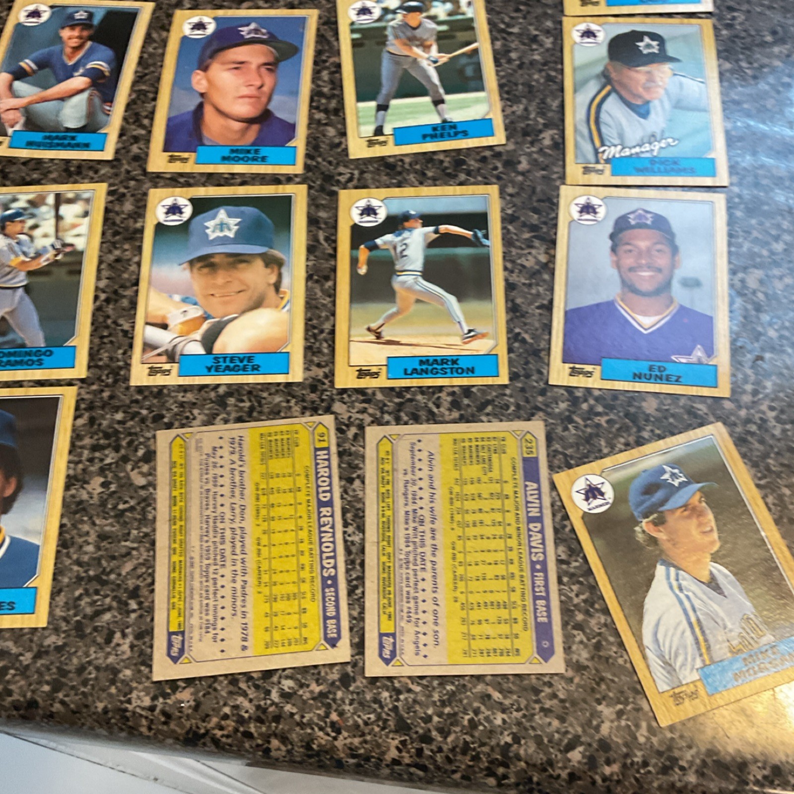 Topps 1987 Seattle Mariners Baseball Card Lot 22 Cards Multiple Players