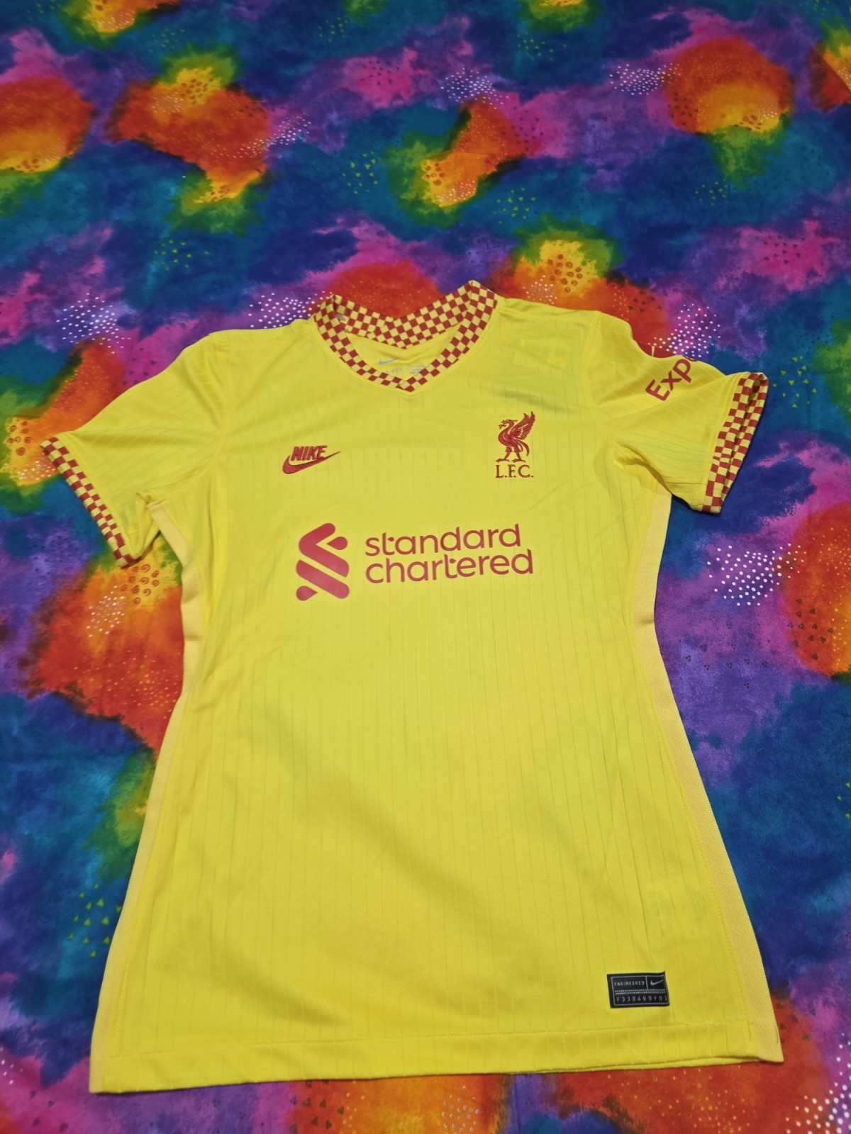 Nike Liverpool FC Stadium 2021/2022 Jersey DB6227-704 Women’s Size Small