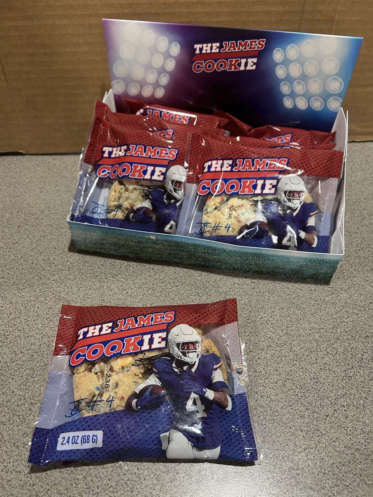 the James Cook COOKIE ! ** Buffalo Bills ** cool item for your collection (1pcs)