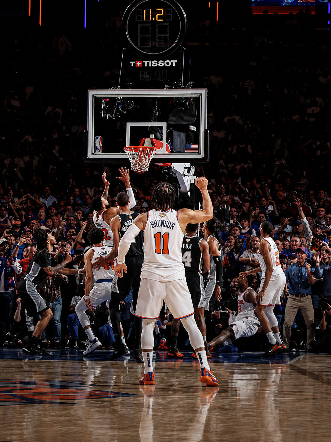 New York Knicks Game Winner Tip in Game 4 NBA Finals – 8″ x 10″ Glossy Photo