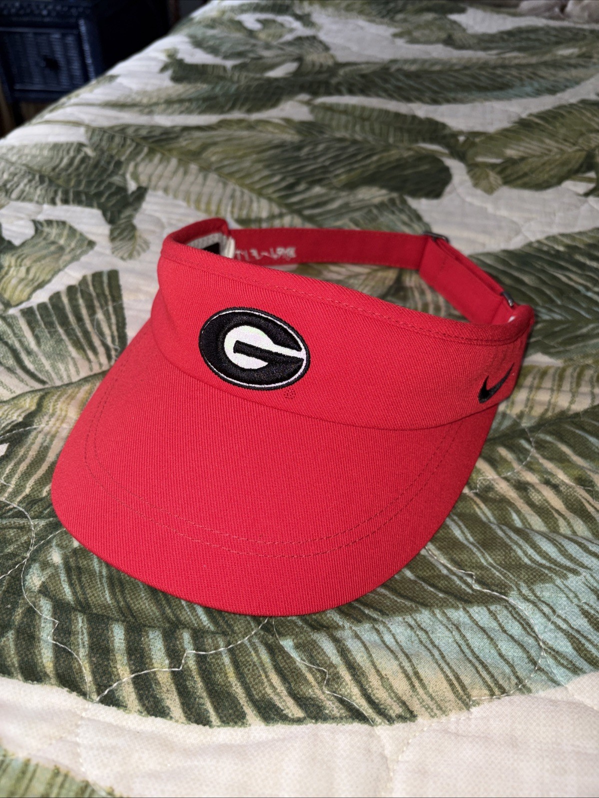 Nike GEORGIA BULLDOGS Cap Hat Visor FOOTBALL Dri-fit