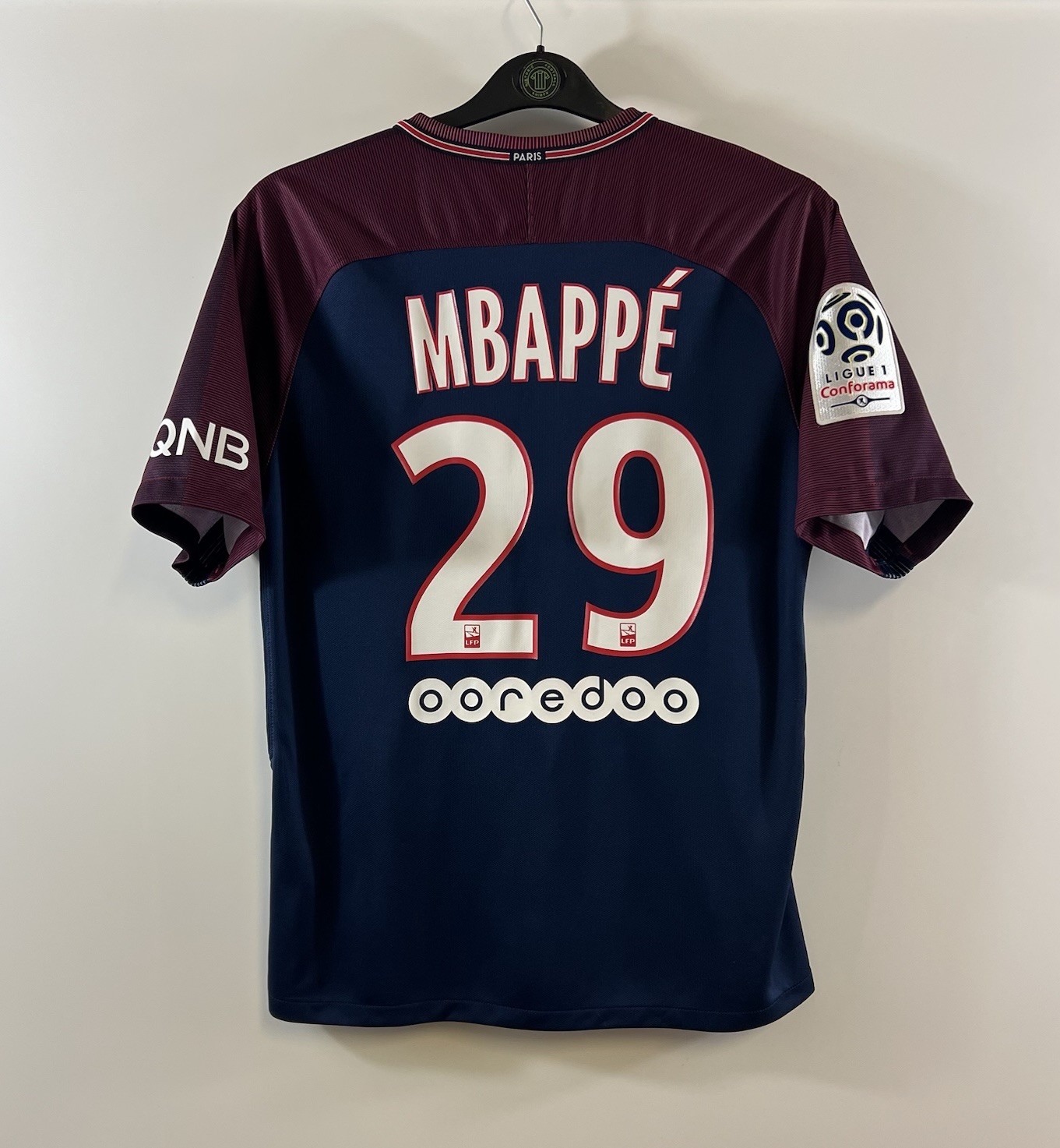 Paris Saint Germain Mbappe 29 Home Football Shirt 2017/18 Adults (M) Nike H795