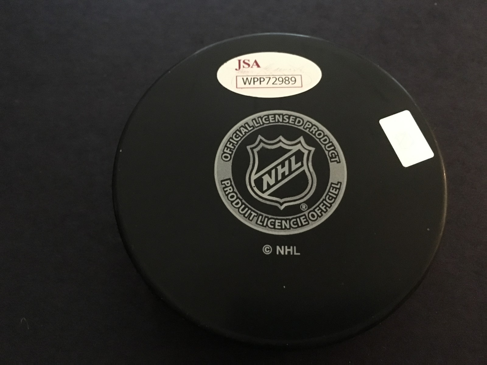 GERRY CHEEVERS AUTOGRAPHED PUCK W/ “HOF 85” INSCR. J.S.A. AUTHEN.