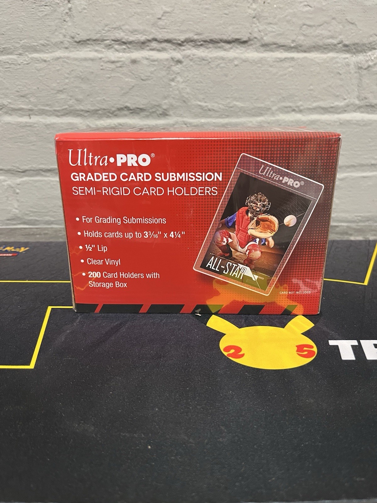 Ultra PRO Semi-Rigid Card Holders 1/2″ Lip for Standard Size Cards 200 Count