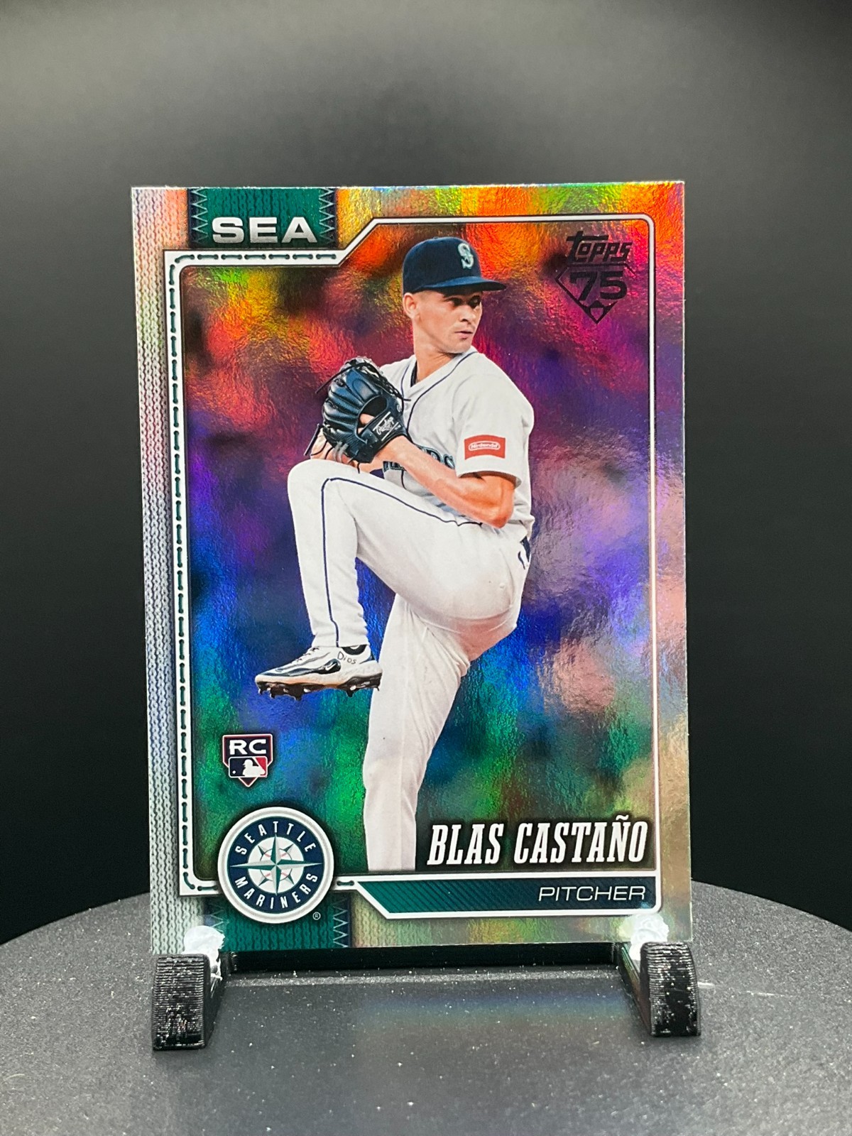 2026 Topps Series 2 RAINBOW FOIL #688 Blas Castaño, Seattle Mariners RC