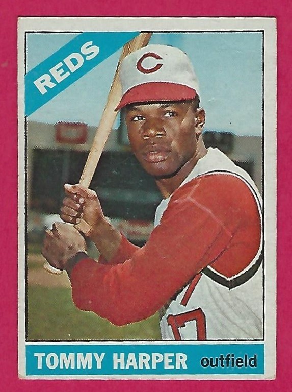 1966 Topps Tommy Harper # 214 Cincinnati Reds – slight crease