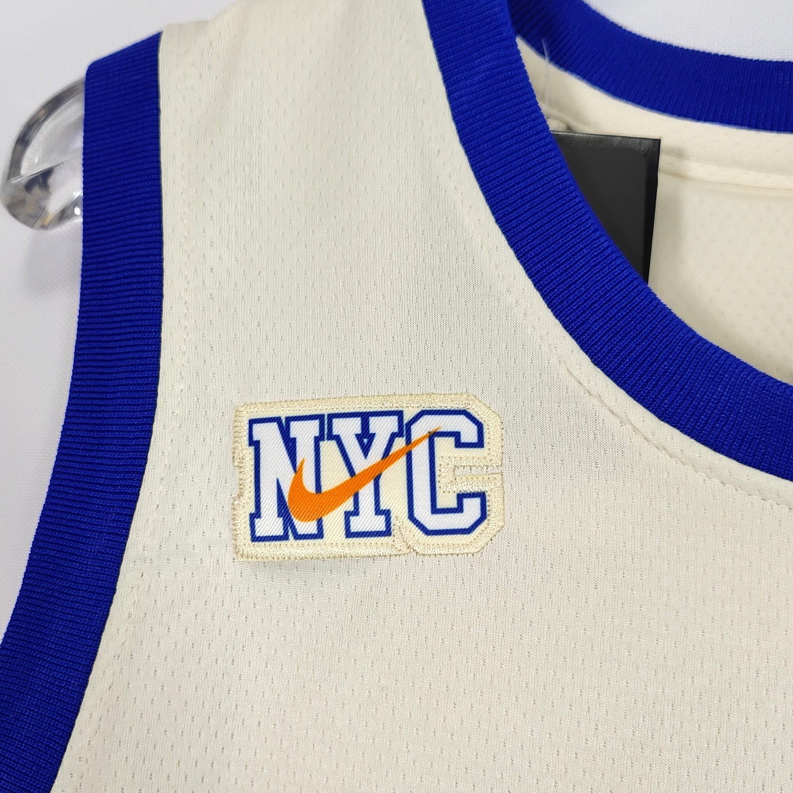 (FINAL version)Jalen Brunson #11 stitched lettering beige jersey