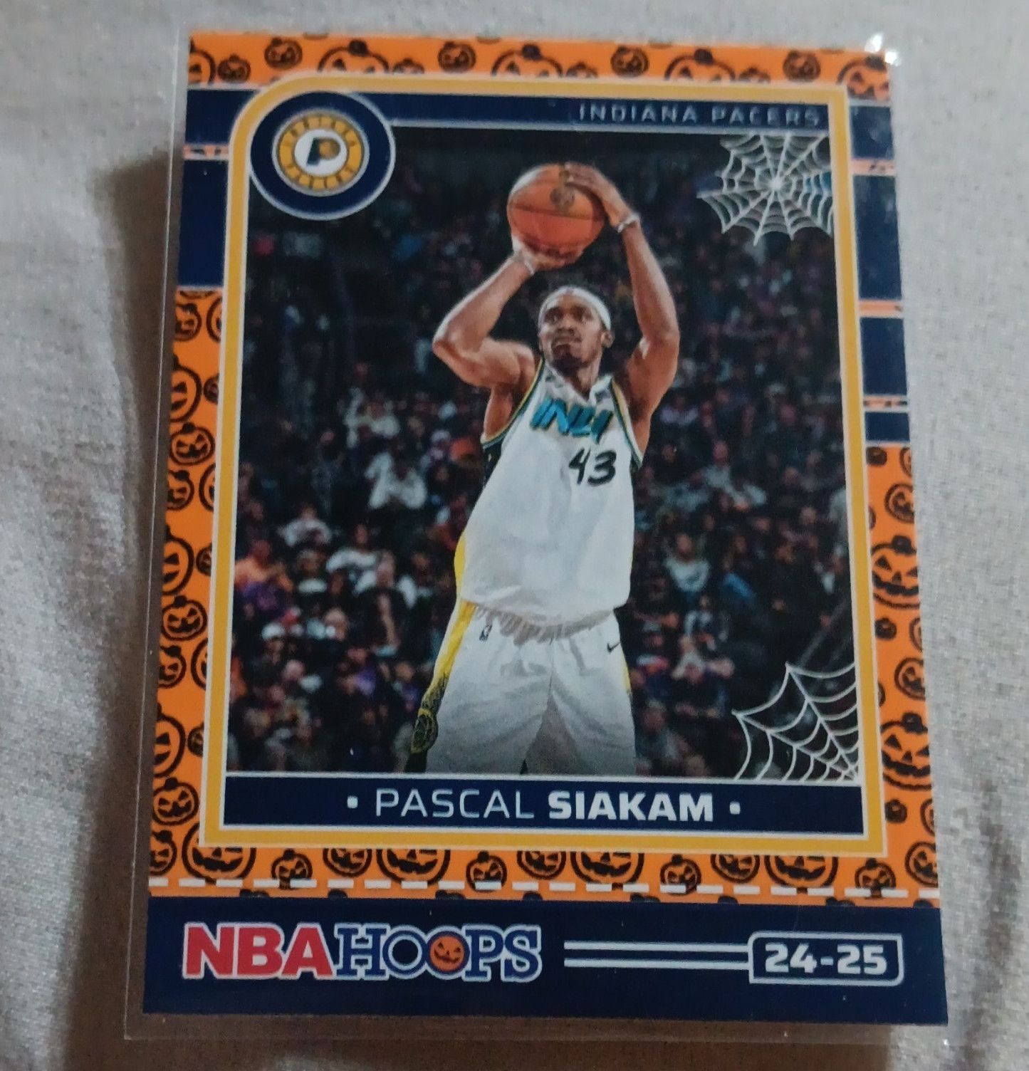 Panini 2024-25 Haunted Hoops Pascal Siakam #219 Pacers Pumpkin Parallel
