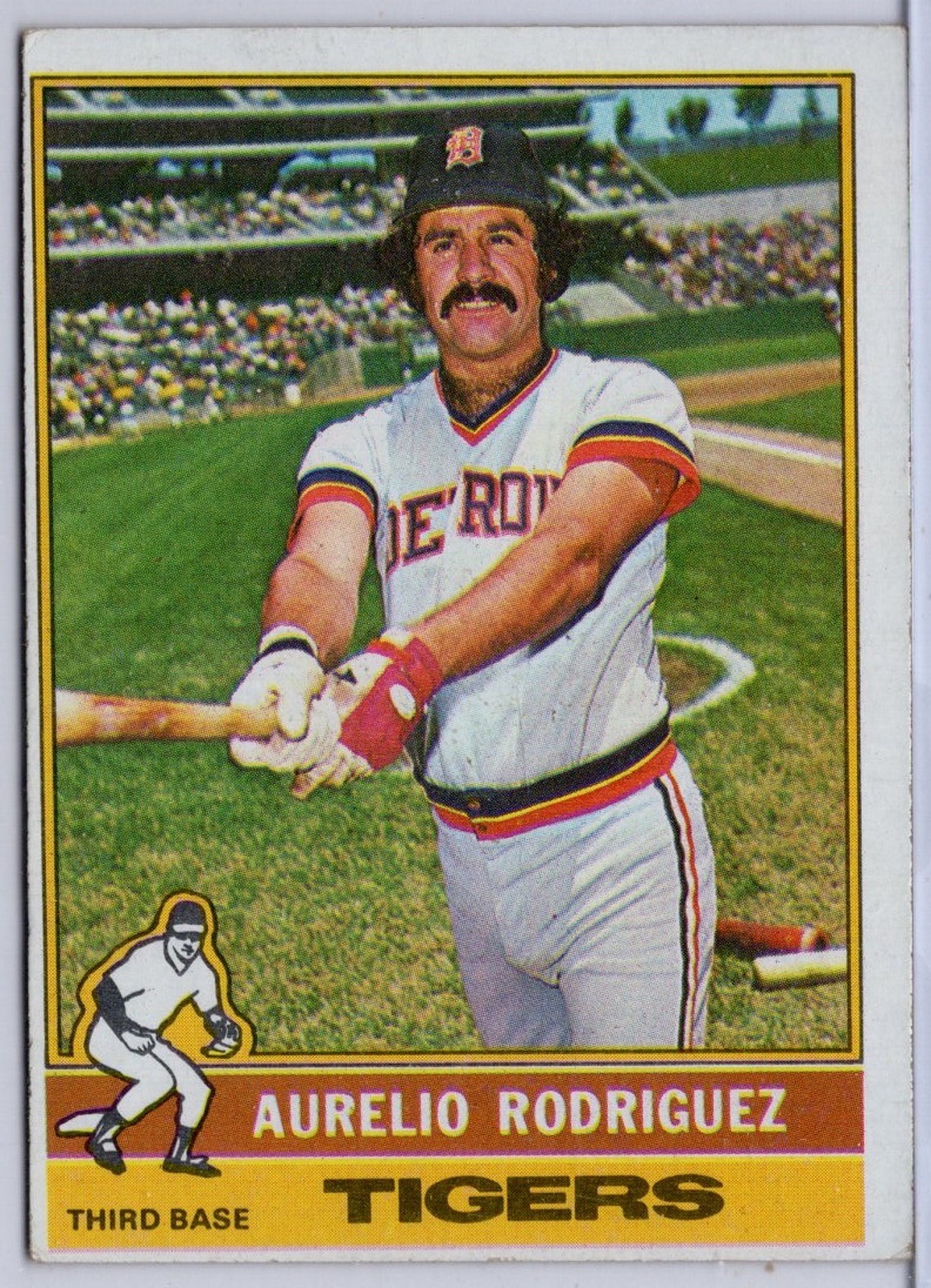 1976 Topps #267 Aurelio Rodriguez in EX Condition Tigers