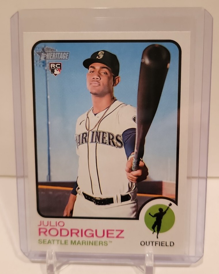 2022 Topps Heritage High Number – #501 – #700 Base – You Pick/Choose