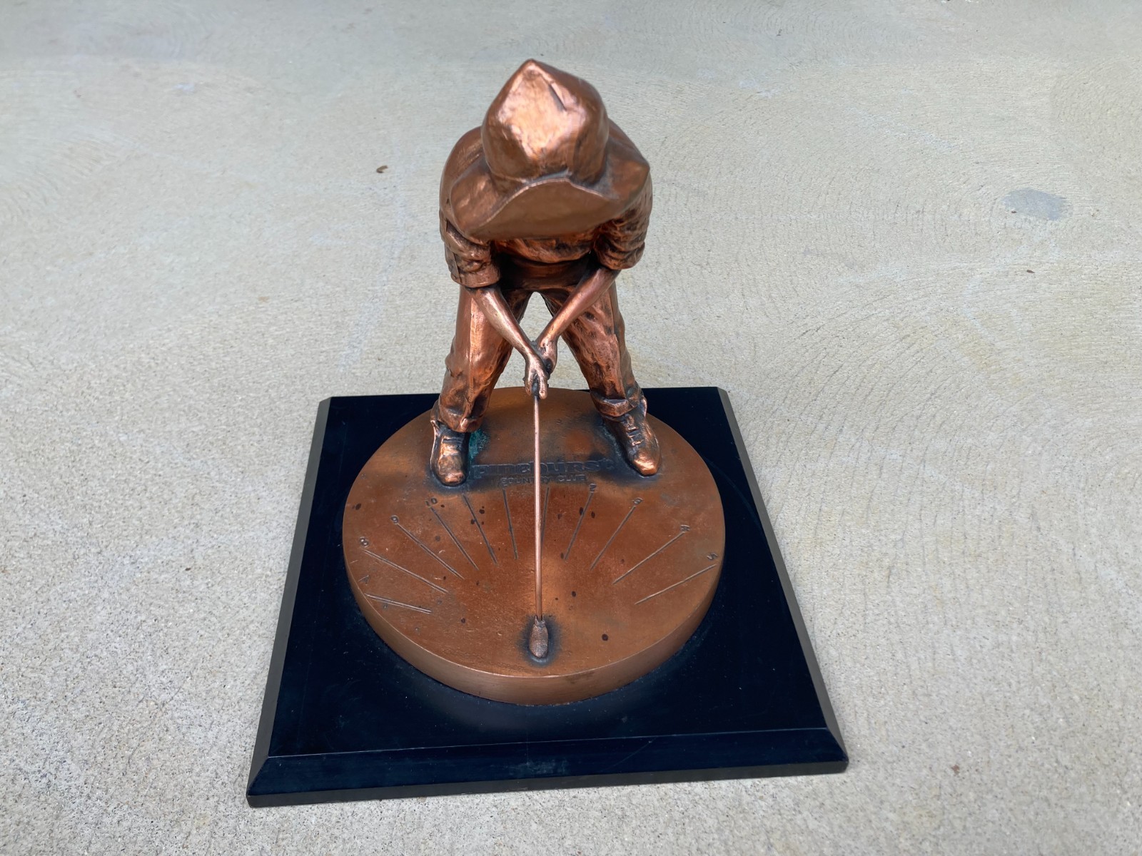 VINTAGE PINEHURST CC PUTTER BOY SUNDIAL SOLID BRONZE 9″x10″ BALFOUR GOLF TROPHY