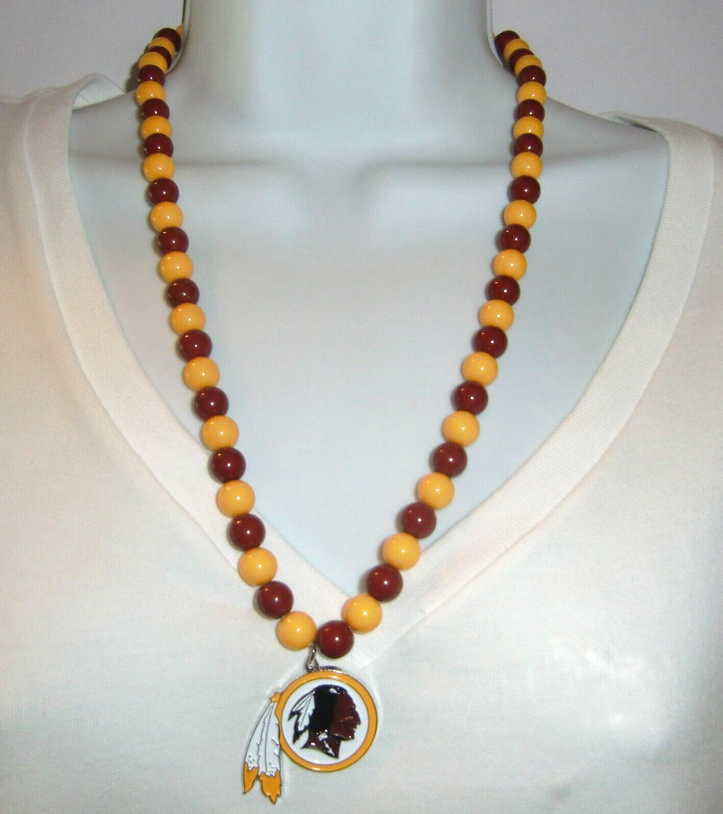 Washington Redskins Fan Bead Necklace w/ Team Logo – NFL Football