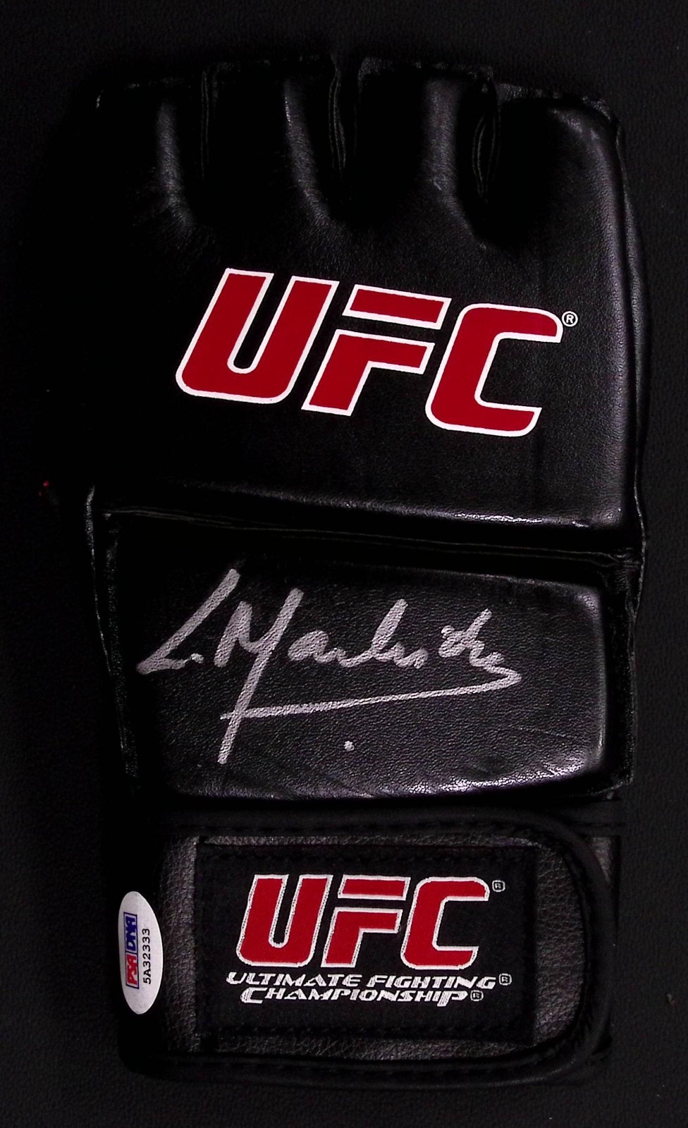 Lyoto Machida Signed Official UFC Glove PSA/DNA COA 98 104 129 157 Champ Auto’d