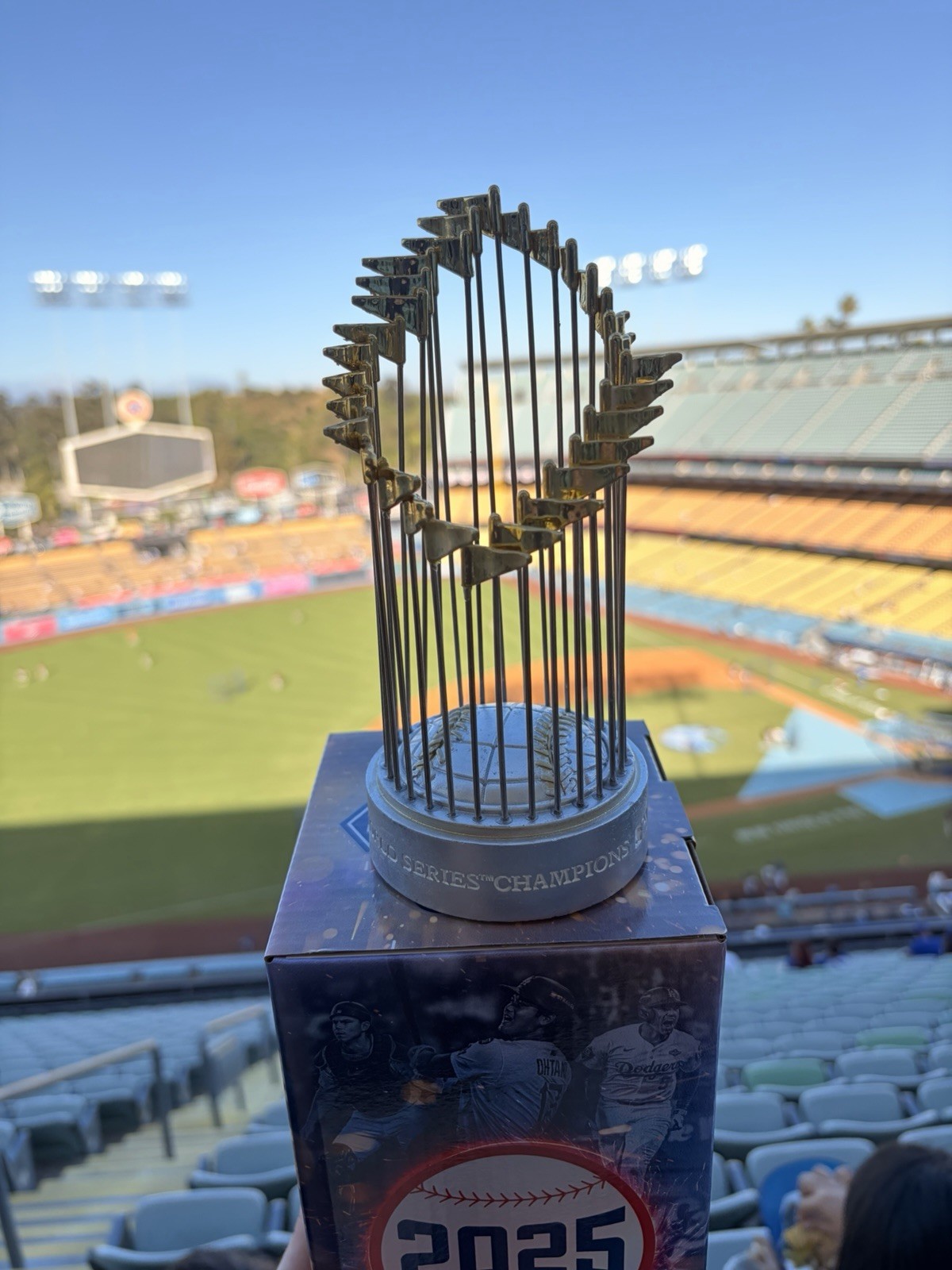 L.A. Dodgers 2025 World Series Championship Replica Trophy IN HAND – 05/11/26