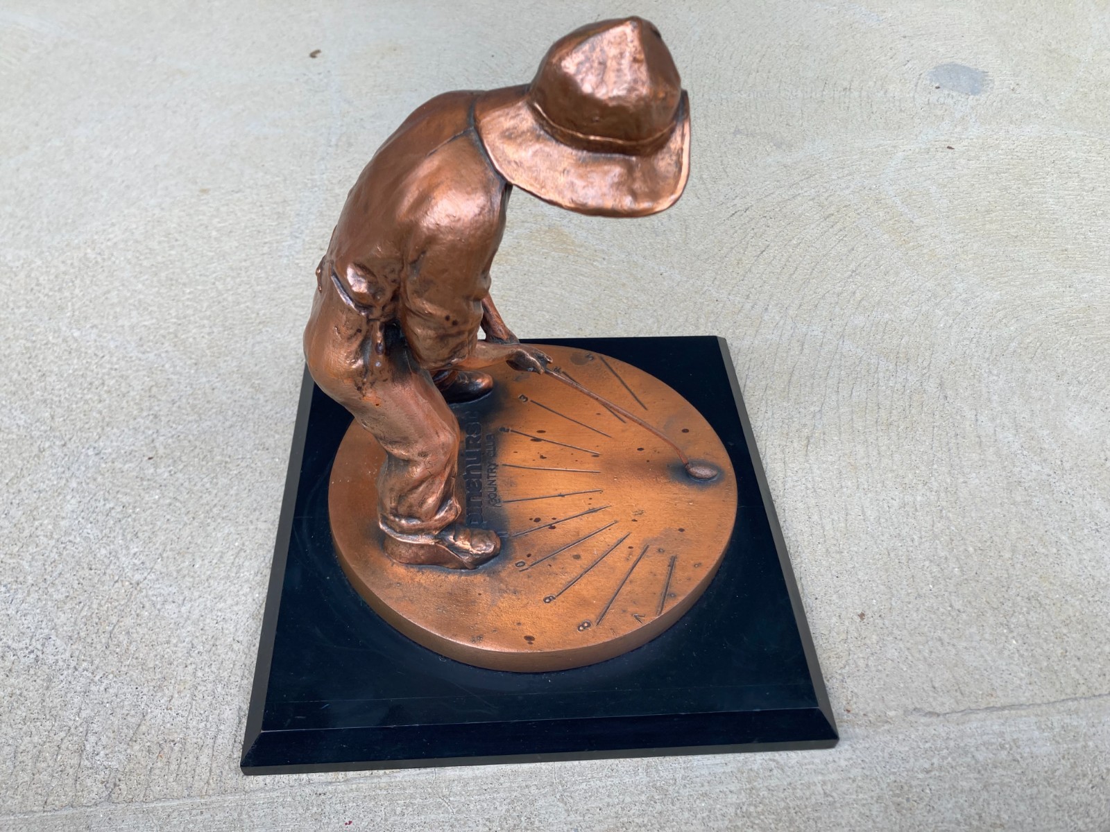 VINTAGE PINEHURST CC PUTTER BOY SUNDIAL SOLID BRONZE 9″x10″ BALFOUR GOLF TROPHY