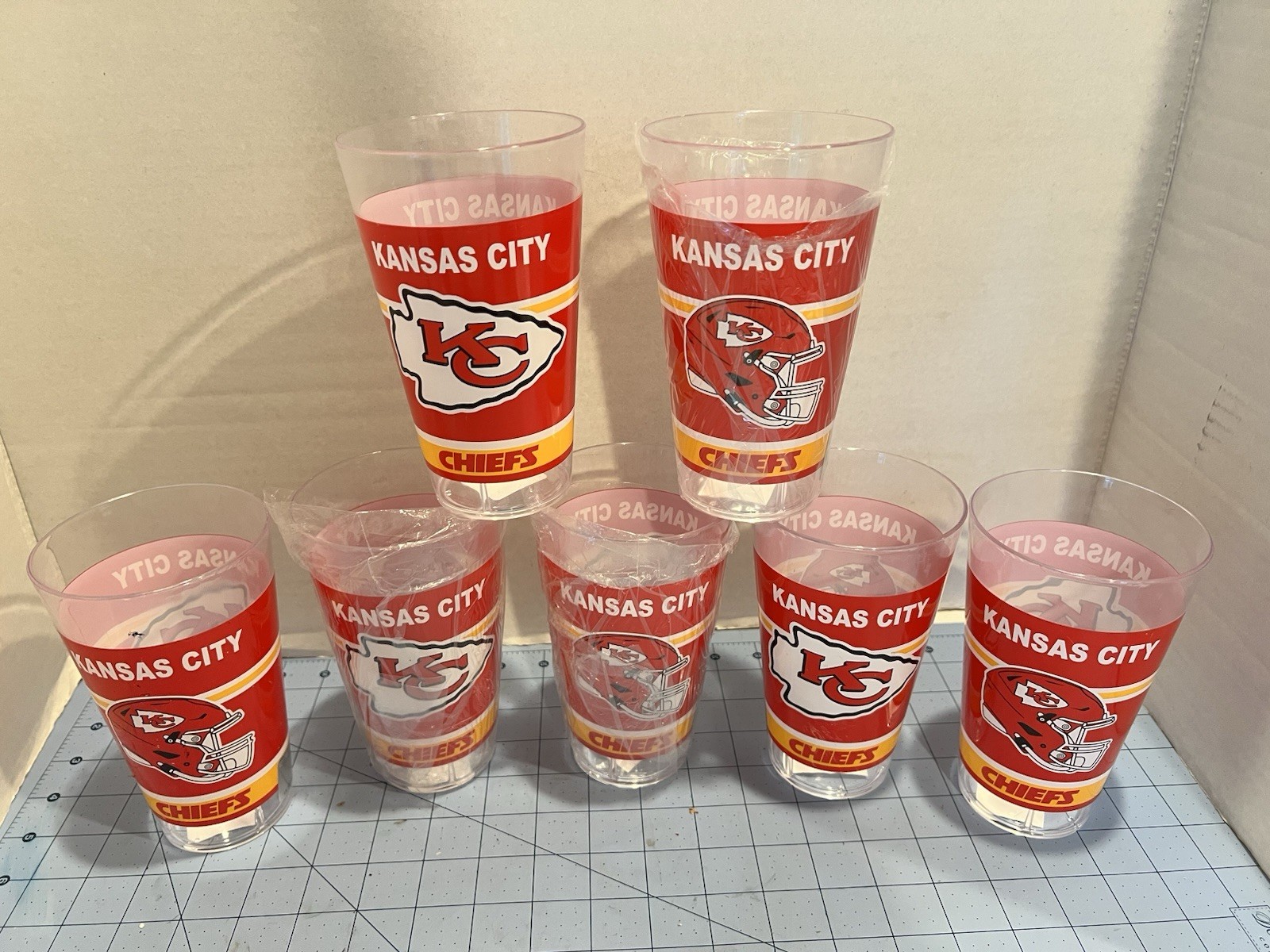 8 KANSAS CITY CHIEFS Football 2024 Drinking Glass Acrylic 22oz MRL SPORTS NWT