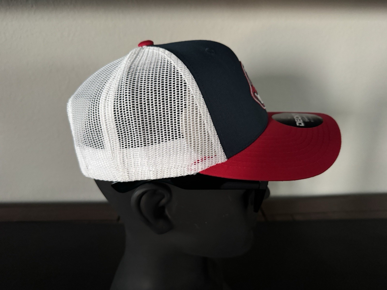 RETRO THROWBACK CHIEF WAHOO LOGO INDIANS BLUE RED WHITE MESH SNAPBACK HAT NEW