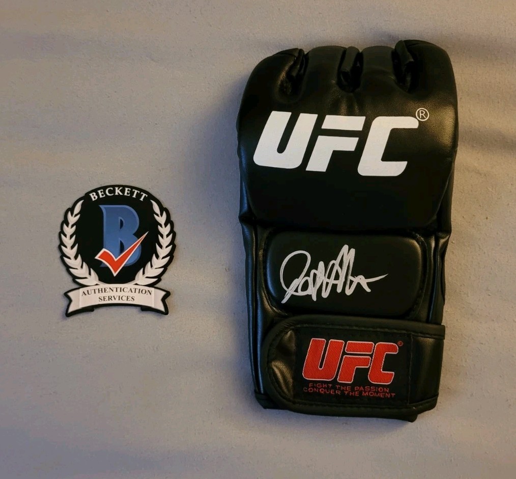 Patchy Mix signed autographed UFC MMA fight glove Beckett BAS COA #BS31480