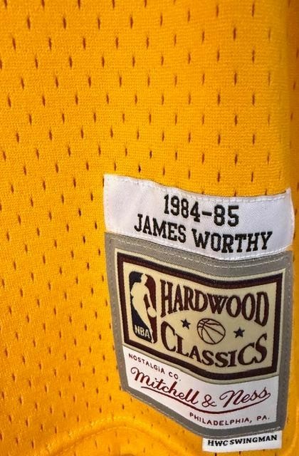 Los Angeles Lakers Mitchell & Ness ’84-’85 James Worthy Swingman Jersey – Yellow
