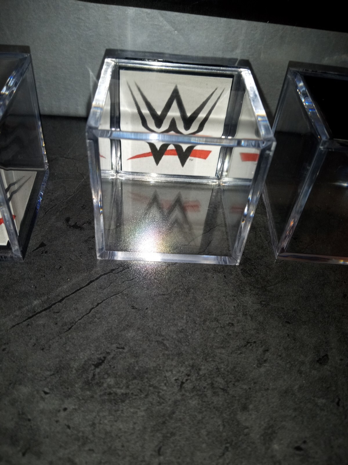 (ONE) WWE Custom HOF Fan Ring Display Case With Stand [Multiple Stands Available