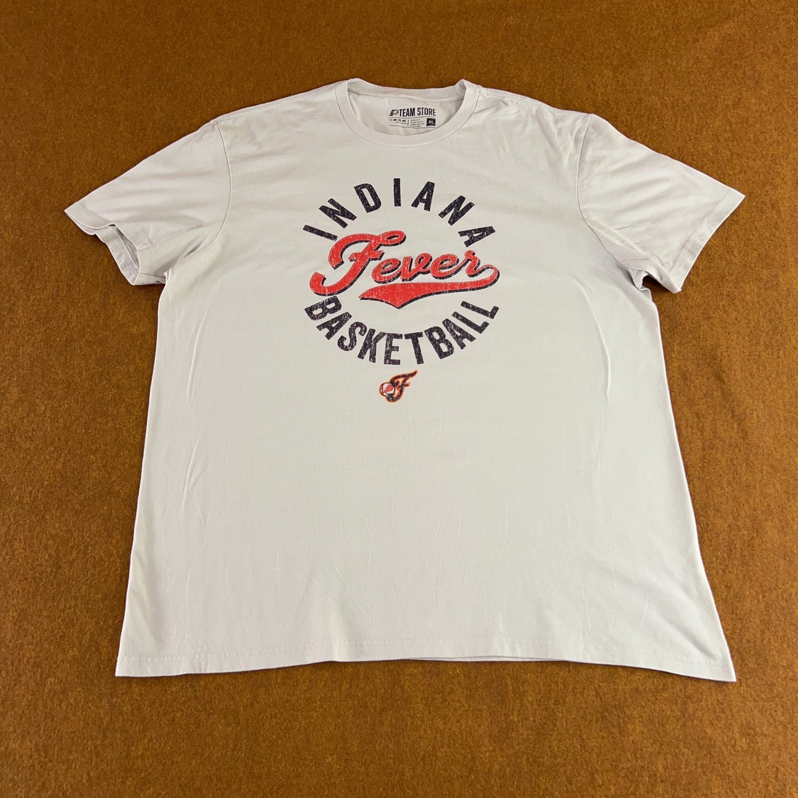 Indiana Fever Basketball Team Store Mens Size XL Gray Short Sleeve T-Shirt *Flaw