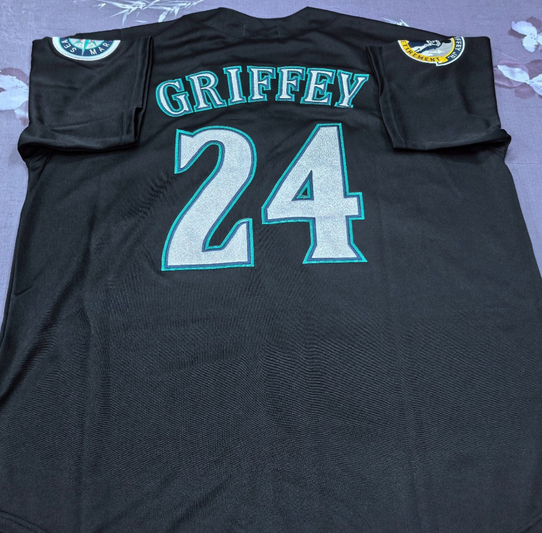 VINTAGE Ken Griffey Jr. #24 Mariners Throwback Black Sewn Stitched Jersey.