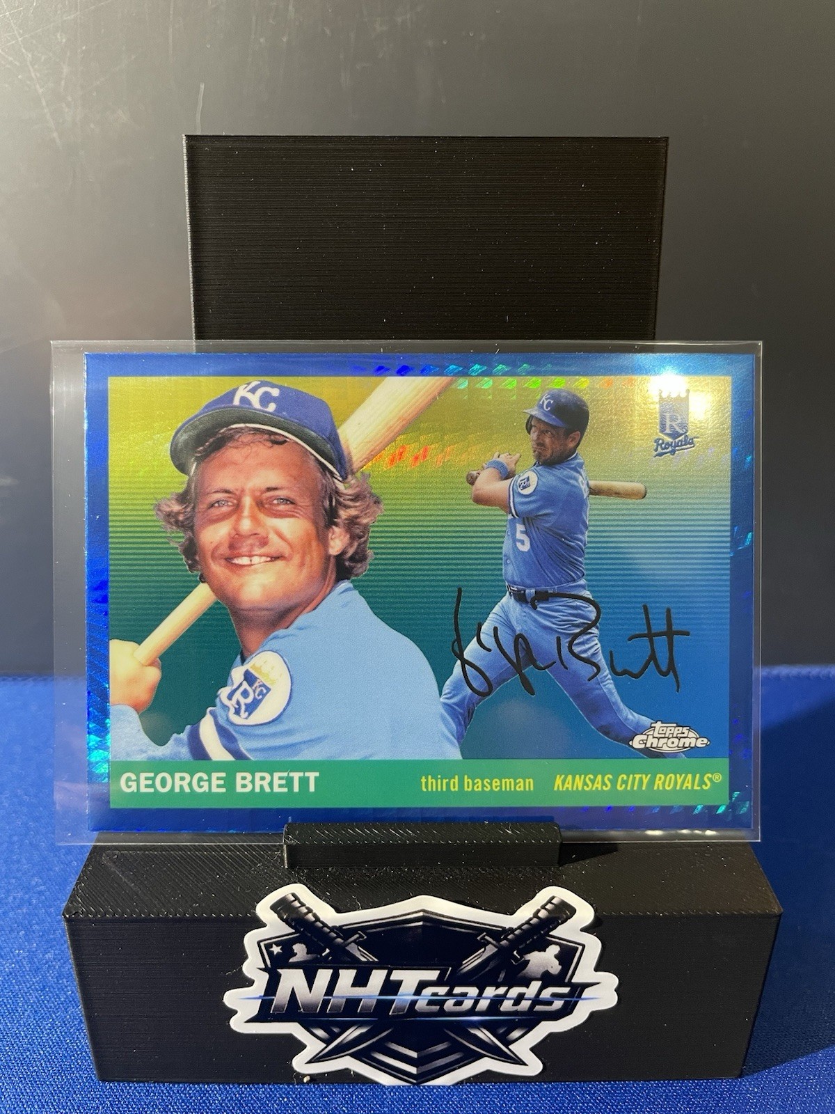2025 Topps Chrome Platinum George Brett Blue Prism Royals Color match