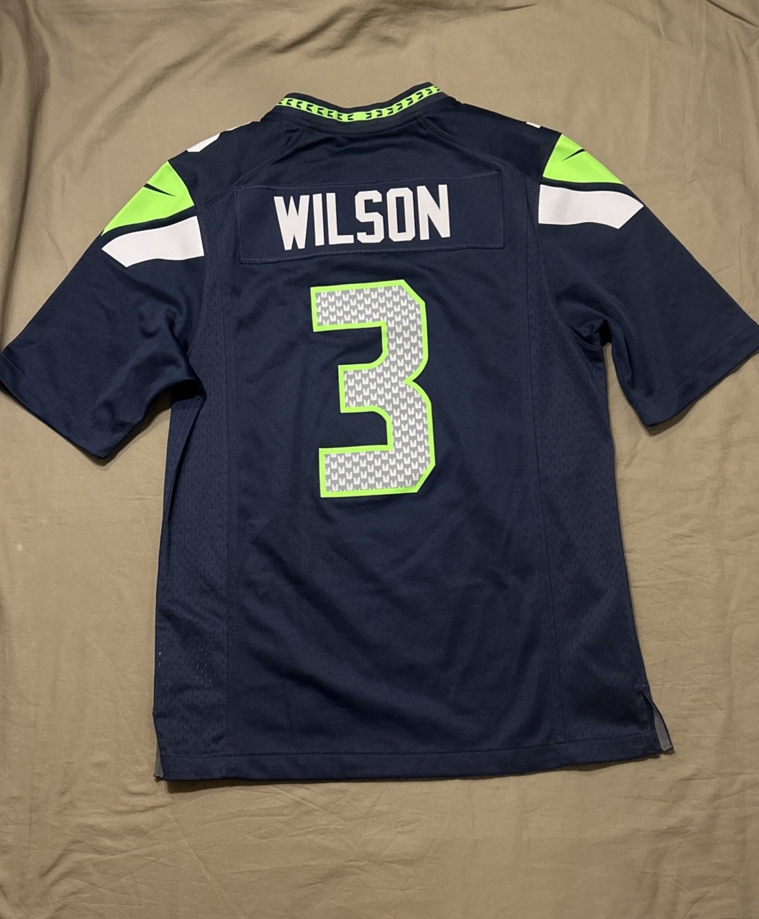 Seattle Seahawks Russell Wilson Jersey Nike Men’s Size Small NFL