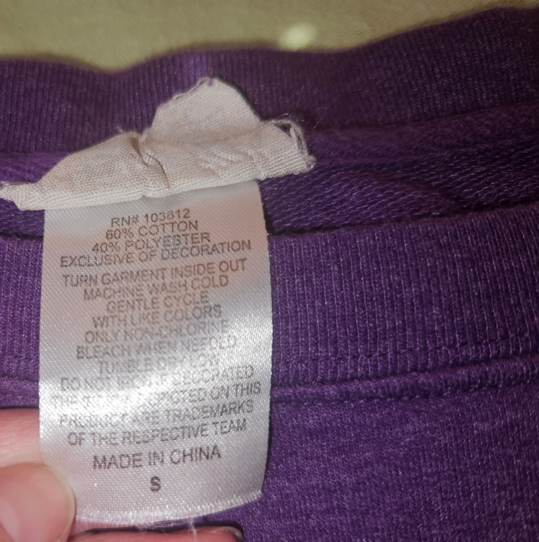 LAKERS NBA Size Small Purple Pull Over Sweatshirt Long Sleeve Cotton Polyester