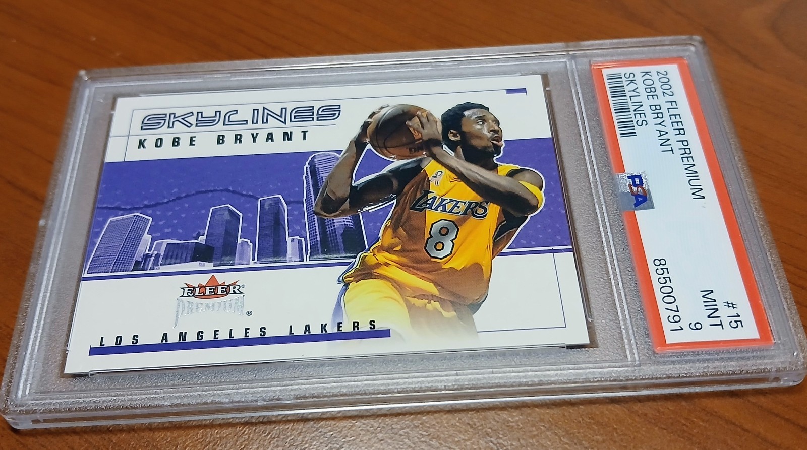 Fleer Premium 2002-03 Skylines Kobe Bryant #15 SL PSA 9 Lakers /2500