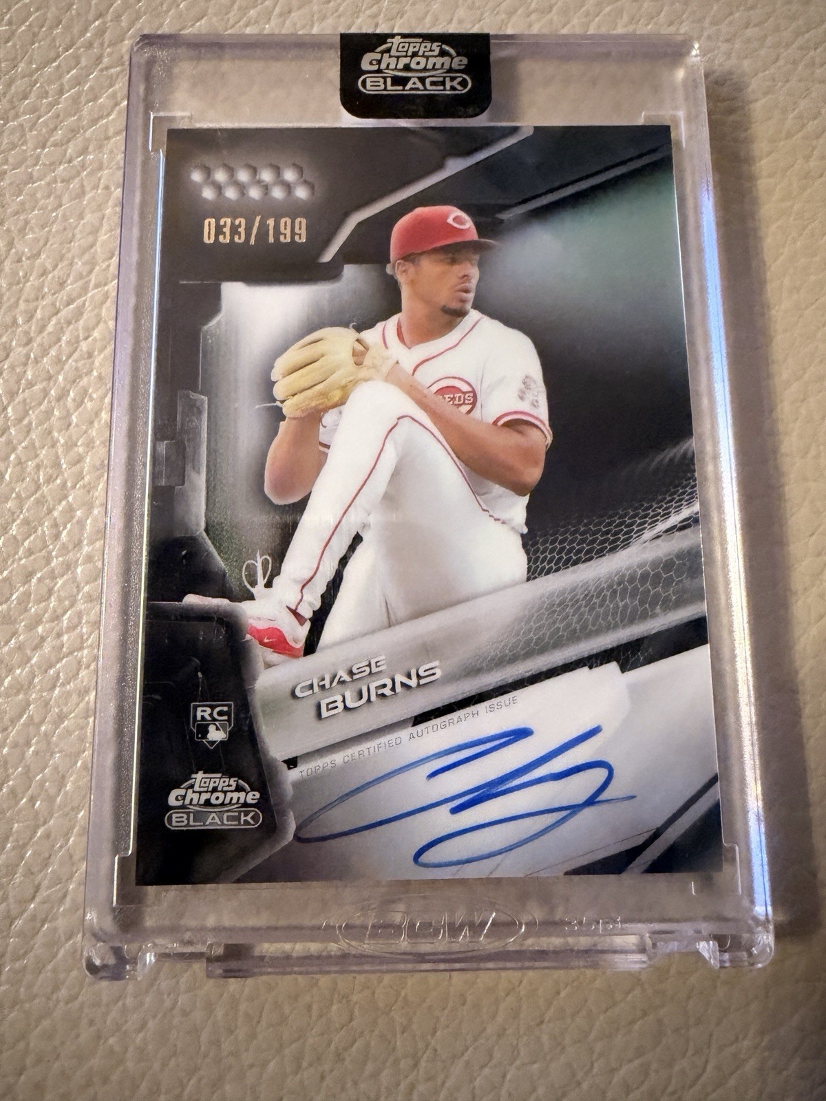 2026 Topps Chrome Black CHASE BURNS RC REFRACTOR AUTO #’d 033/199 Reds ENCASED!