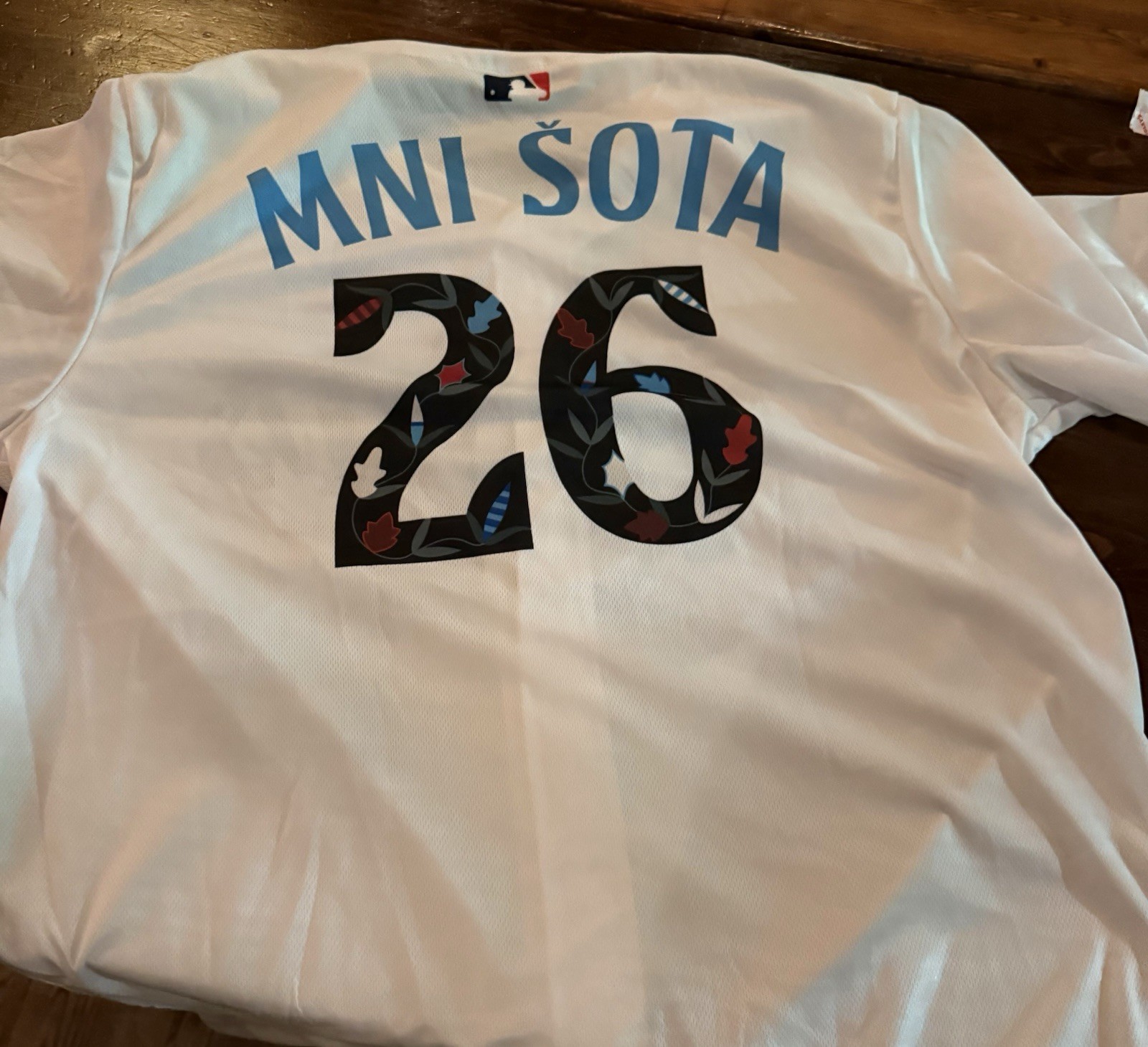 Minnesota Twins Native American Heritage Night Jersey SGA 1/5000. Size XL.