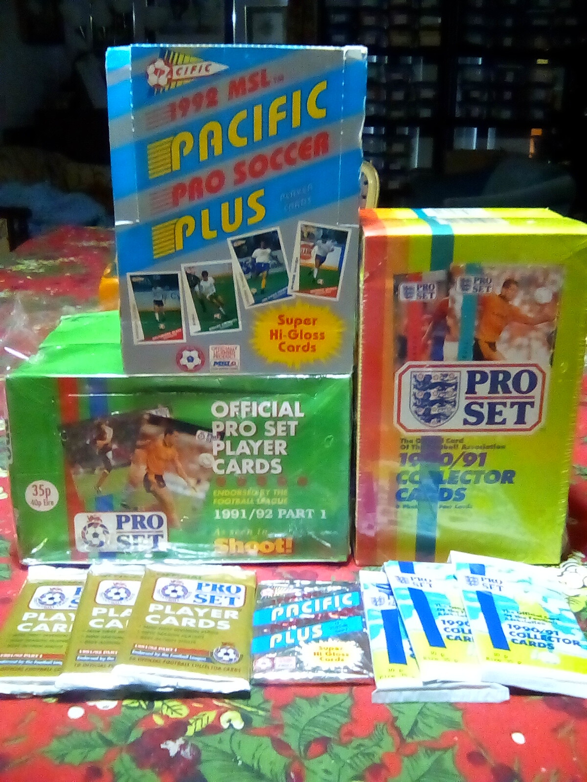 Huge Bulk Lot of Old Vintage Soccer Cards in 7 Unopened Wax Packs NEW