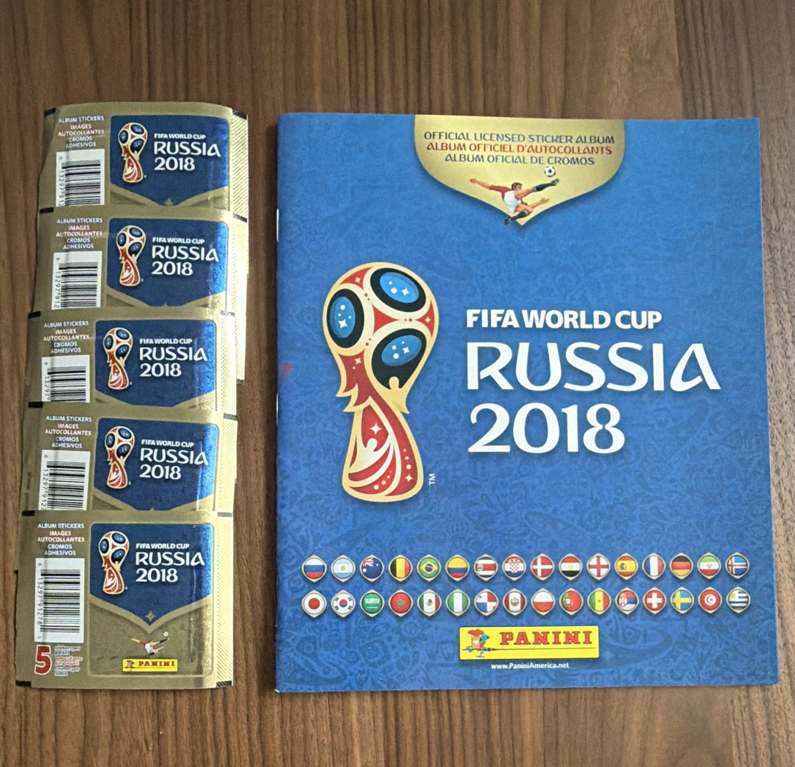 Panini FIFA World Cup Russia 2018 Official Sticker Album + 5 Stickers