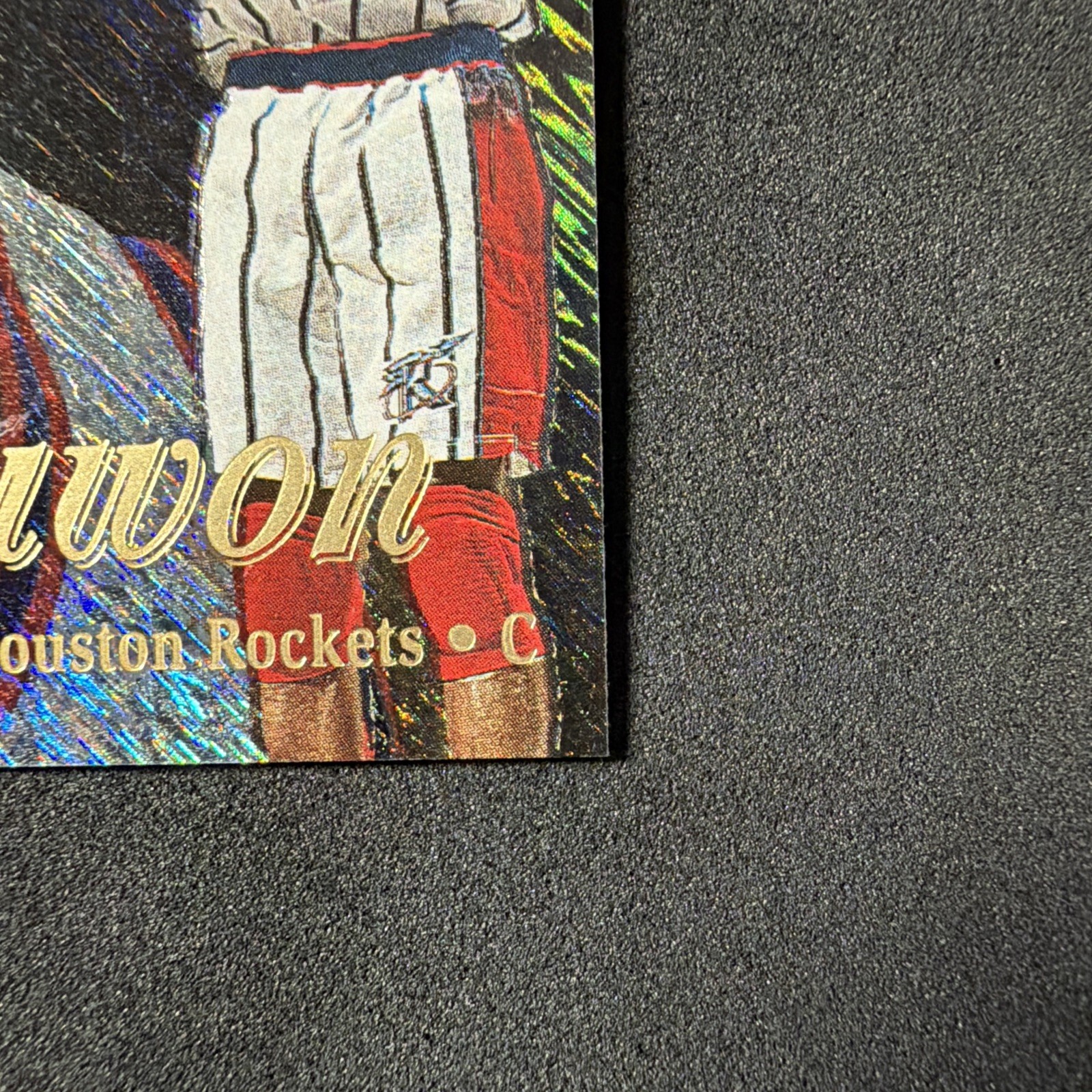 1997-98 Flair Showcase – Hakeem Olajuwon #28 Row 1