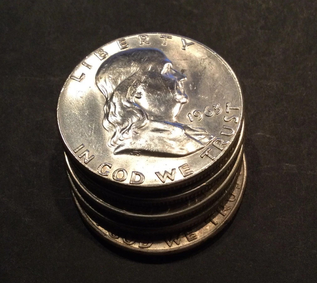 (Lot of 5) Franklin Half DolIar – 90% SiIver in EF+/AU – Various Dates