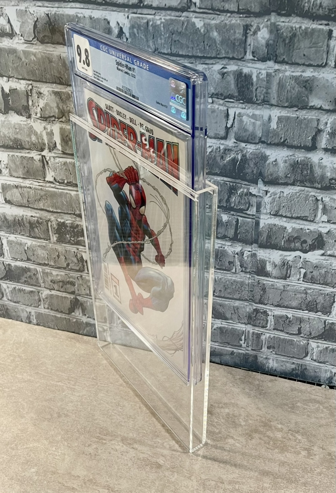 CRYSTAL CLEAR ACRYLIC CASE DISPLAY HOLDER FOR CGC COMICS- PROTECTS AND DISPLAYS!