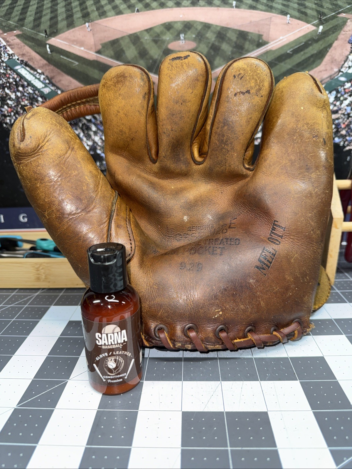 1930s Rawlings Mel Ott Model 929 Vintage Fielder’s Glove