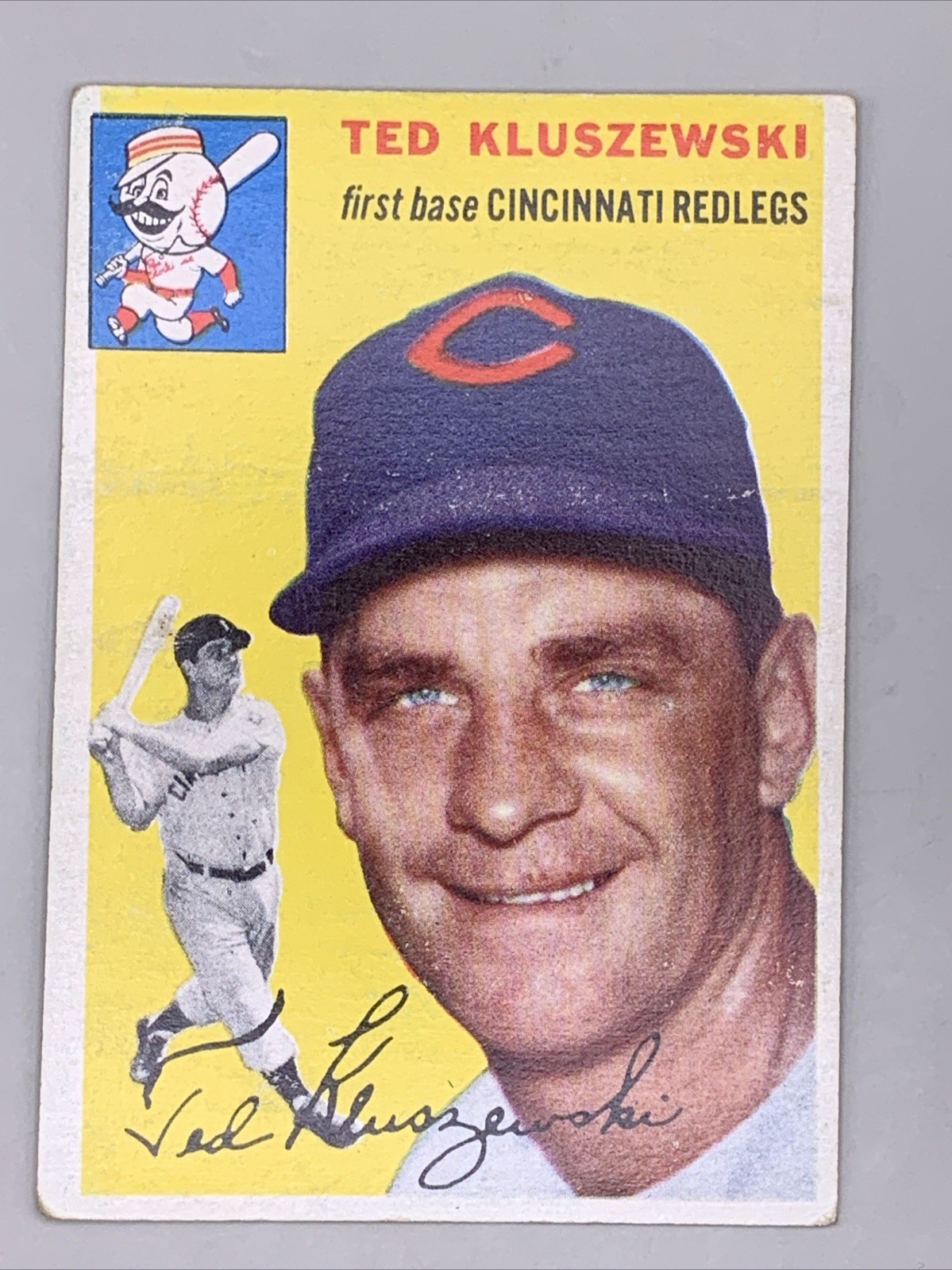 1954 Topps Ted Kluszewski #7 White Back Cincinnati Red legs Wrinkle Corner Wear