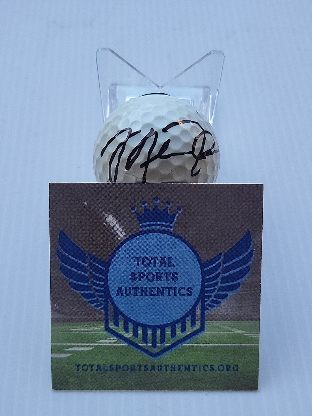 MICHAEL JORDAN Hand-Signed Autographed Golfball with COA and (Protective Case)