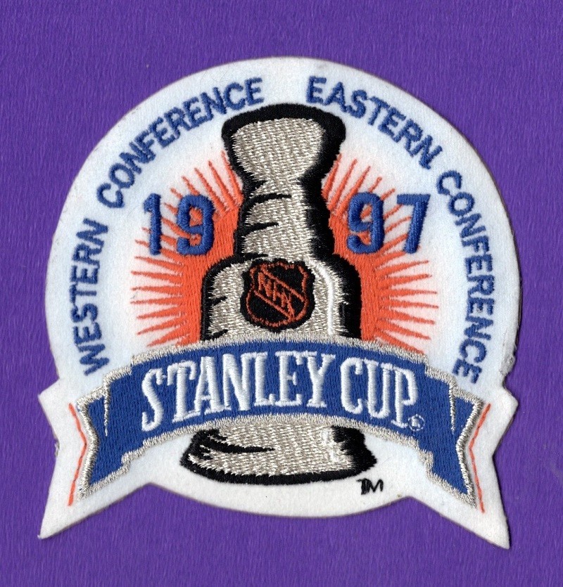 1997 STANLEY CUP FINALS EMBROIDERED NHL PATCH – Red Wings VS Flyers